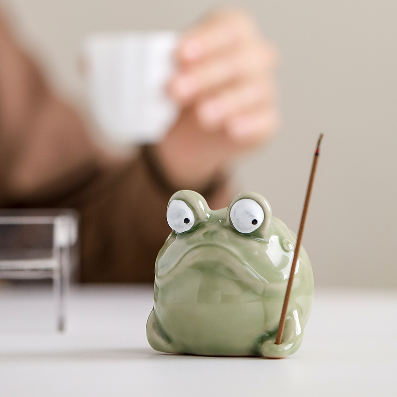 Home Fragrance Zen - Creative Ceramic Frog Incense Burner, Desktop