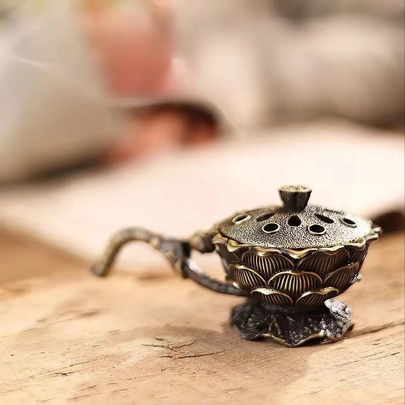 Home Fragrance Zen - Alloy Lotus Hand Incense Burner for