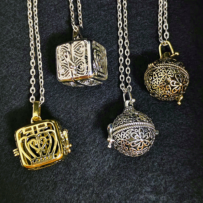 Vintage Brass Hollow Ball Lock - Diffuser Necklace Locket 评论和价格