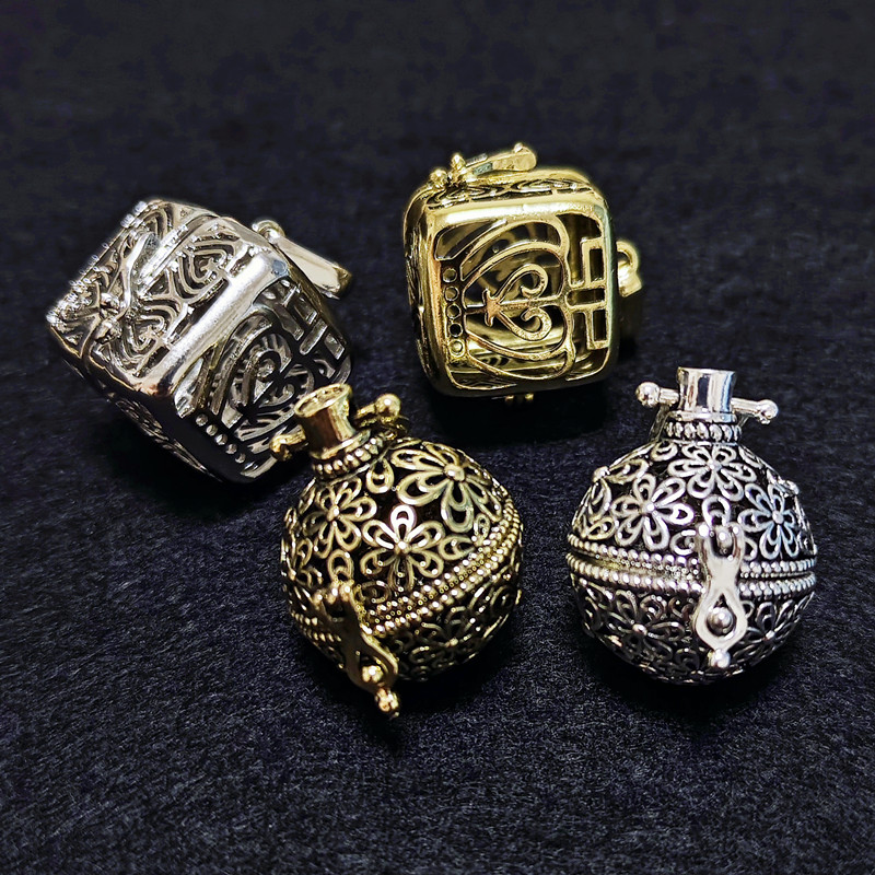 Vintage Brass Hollow Ball Lock - Diffuser Necklace Locket 评论和价格
