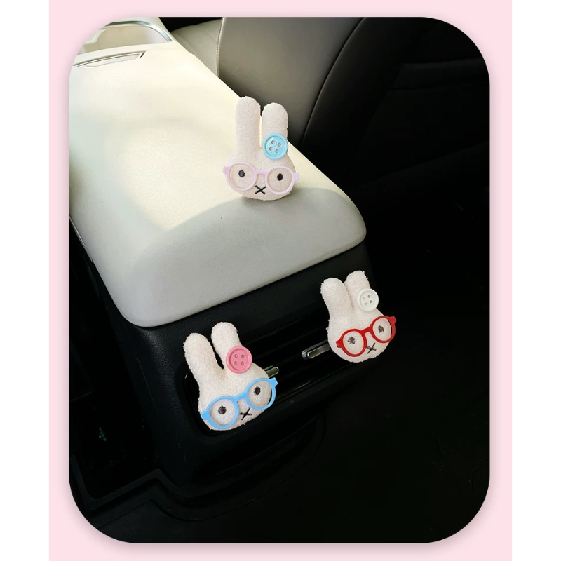 Cute Rabbit with Glasses Car A - Car Vent Diffuser 评论和价格